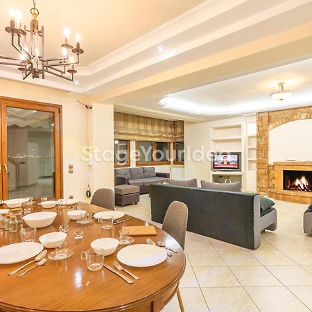 Luxury Appartment, Only 7 Minutes From Thessaloniki Airport And 15 Minutes From City Center ,For 8-23 People Also For Gatherings And Parties Neon Rysion Bagian luar foto