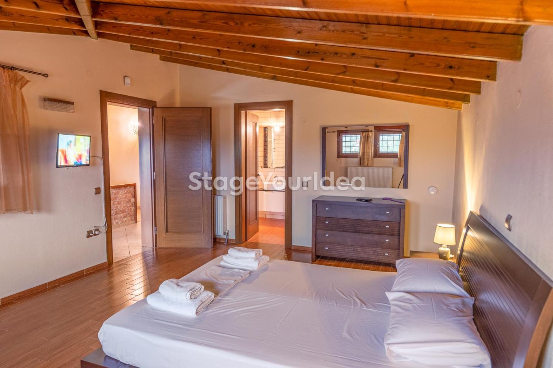 Luxury Appartment, Only 7 Minutes From Thessaloniki Airport And 15 Minutes From City Center ,For 8-23 People Also For Gatherings And Parties Neon Rysion Bagian luar foto