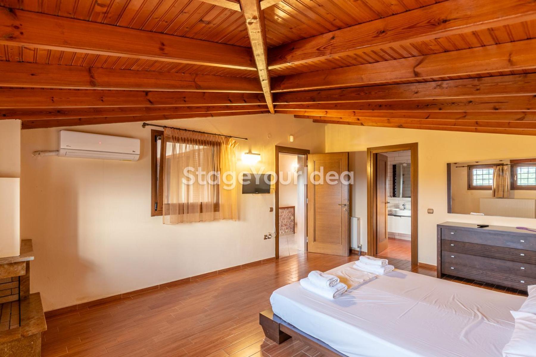 Luxury Appartment, Only 7 Minutes From Thessaloniki Airport And 15 Minutes From City Center ,For 8-23 People Also For Gatherings And Parties Neon Rysion Bagian luar foto